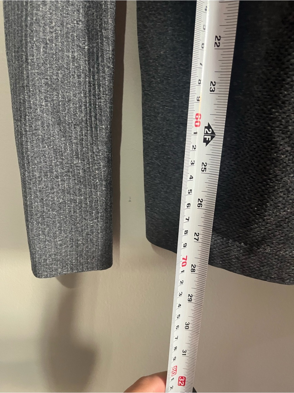 Lululemon Swiftly long sleeve size 8 grey scoop neck - Picture 7 of 8